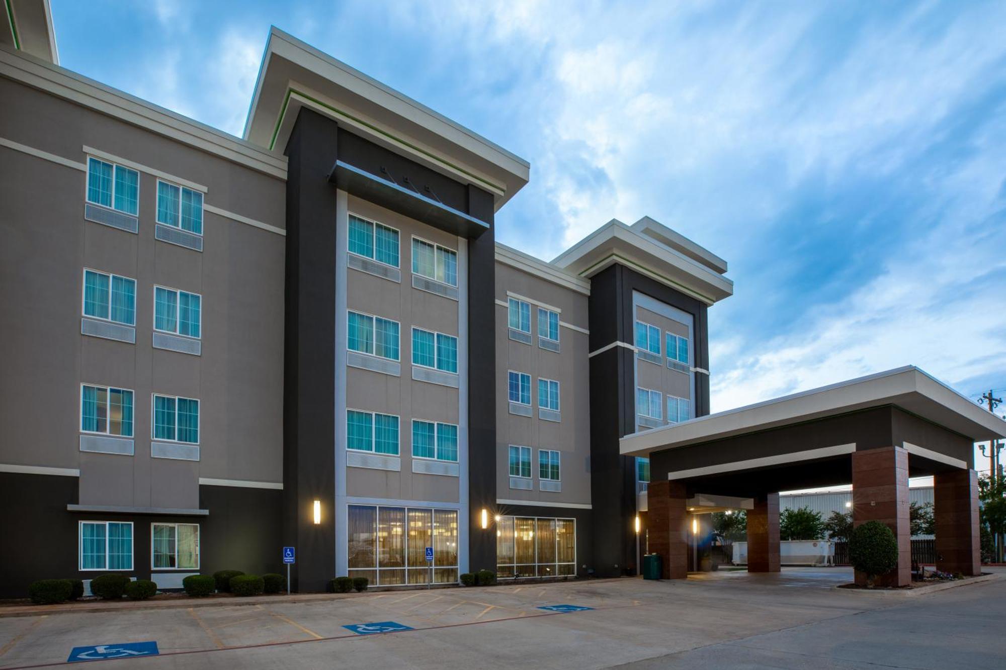 La Quinta Inn & Suites By Wyndham Durant Eksteriør billede